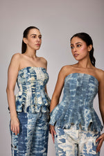 Load image into Gallery viewer, Classic Corset
